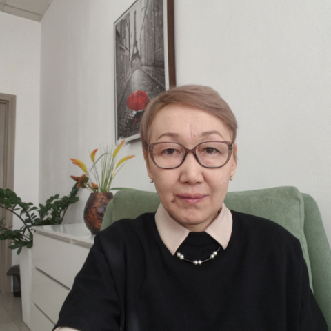 Айгуль Усенова